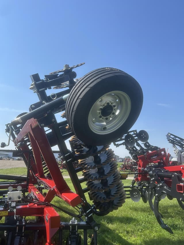 Image of Case IH Barracuda 335 equipment image 3