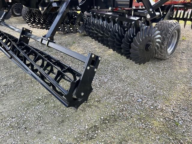 Image of Case IH Barracuda 335 equipment image 4