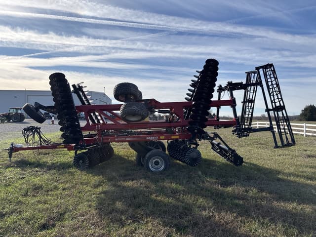 Image of Case IH 335VT equipment image 3