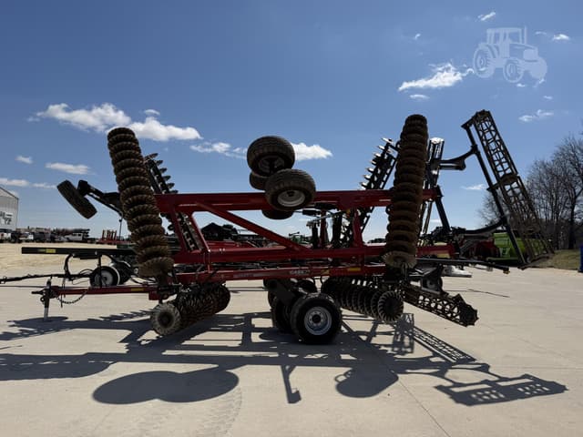 Image of Case IH 335VT equipment image 4
