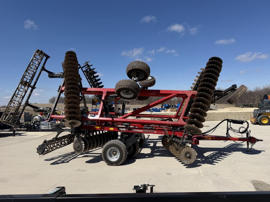 Image of Case IH 335VT Primary image