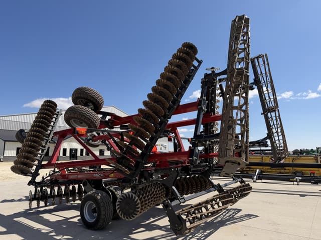 Image of Case IH 335VT equipment image 4