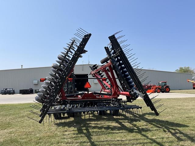 Image of Case IH 345 equipment image 4