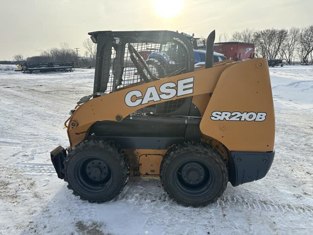 Image of Case SR210B equipment image 1