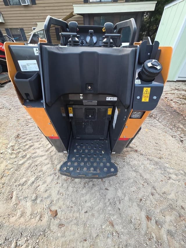 Image of Case TL100 equipment image 2