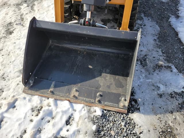 Image of Case TL100 equipment image 2