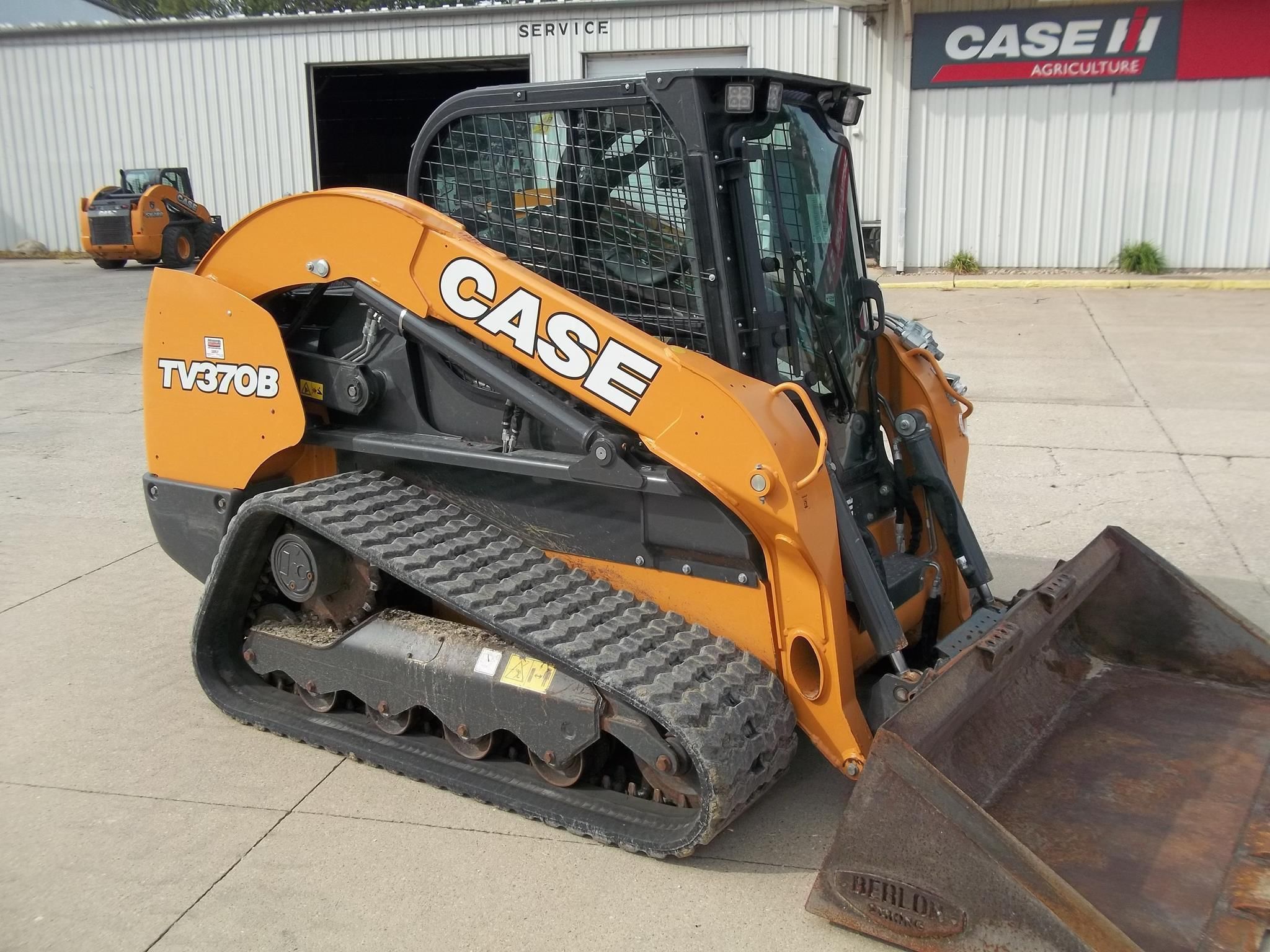 2024 Case TV370B Equipment Image0