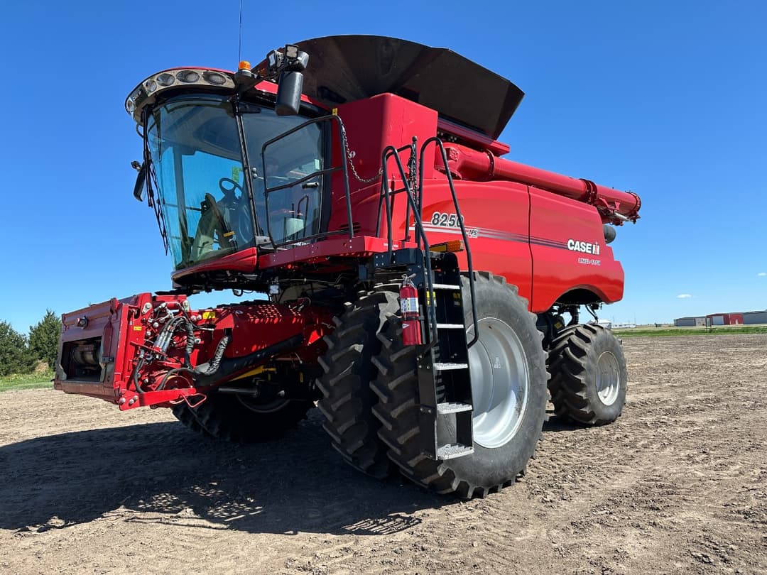 Image of Case IH 8250 Image 1