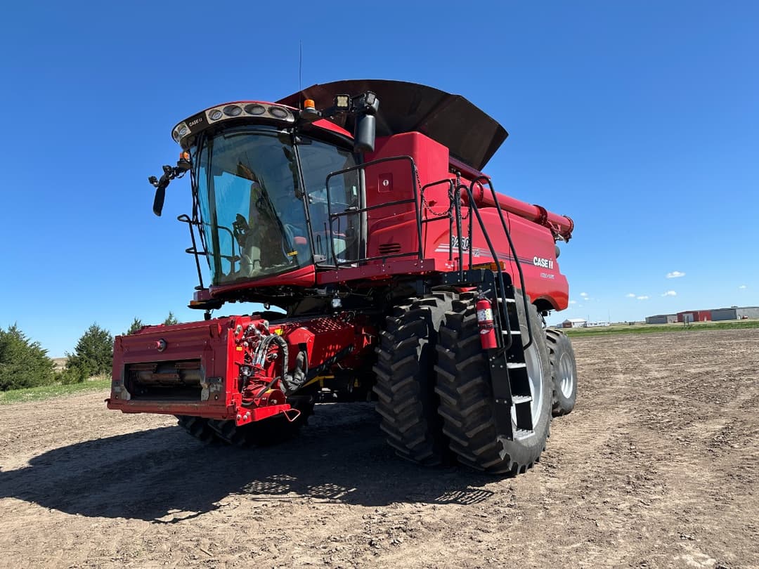 Image of Case IH 8250 Image 1