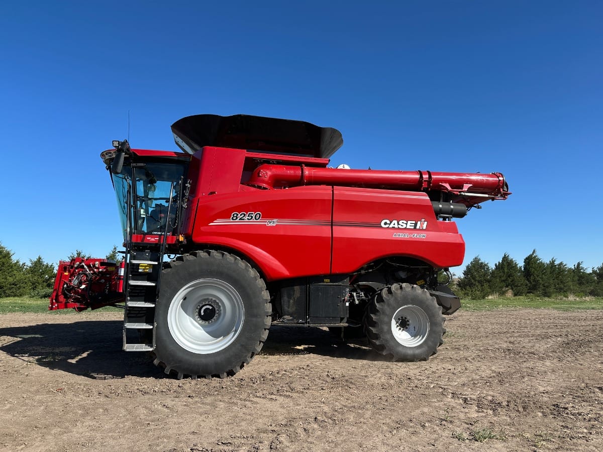 2024 Case IH 8250 Equipment Image0
