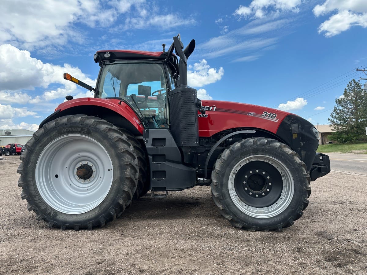 2024 Case IH Magnum 310 Equipment Image0