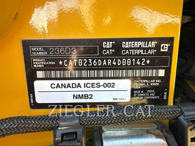 Image of Caterpillar 236D3 equipment image 3