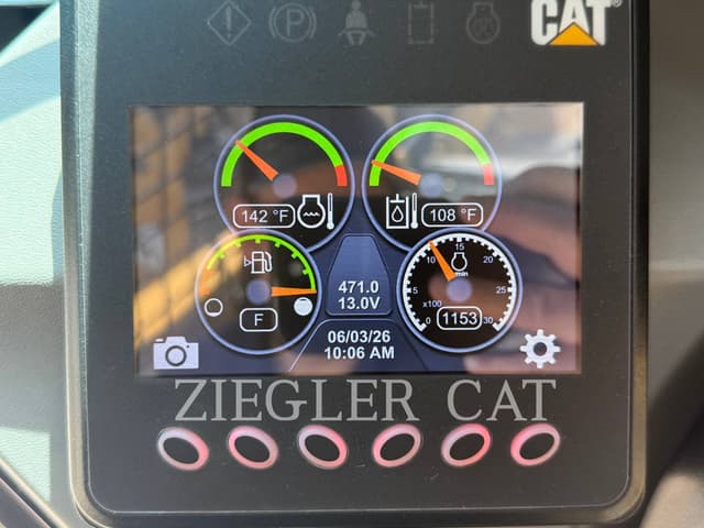 Image of Caterpillar 242D3 equipment image 4