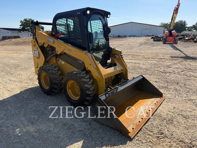 Image of Caterpillar 242D3 equipment image 1