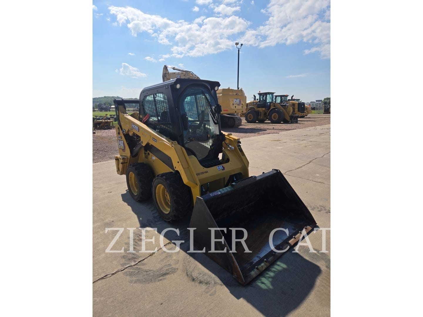 2024 Caterpillar 242D3 Equipment Image0