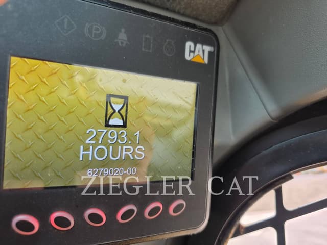 Image of Caterpillar 246D3 equipment image 4