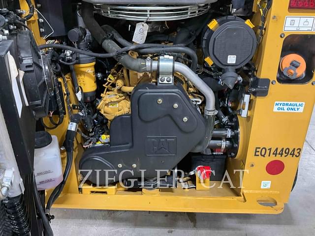 Image of Caterpillar 249D3 equipment image 3