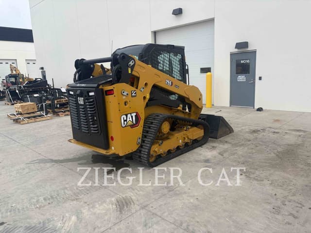 Image of Caterpillar 255 equipment image 2