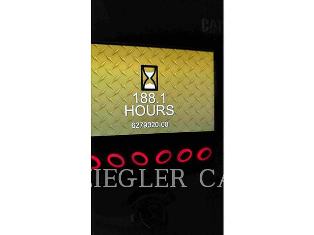 Image of Caterpillar 289D3 equipment image 3