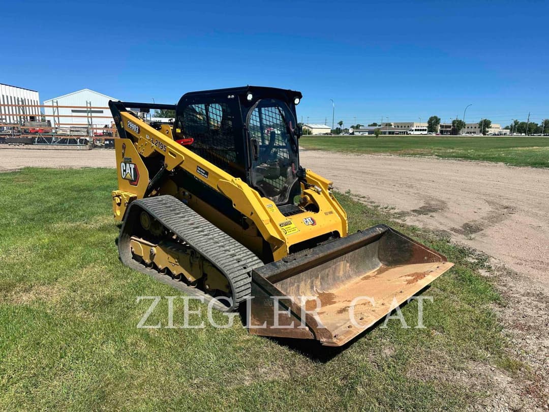 Image of Caterpillar 299D3 Primary image
