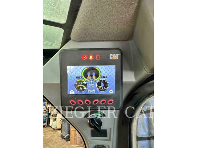 Image of Caterpillar 299D3 equipment image 4