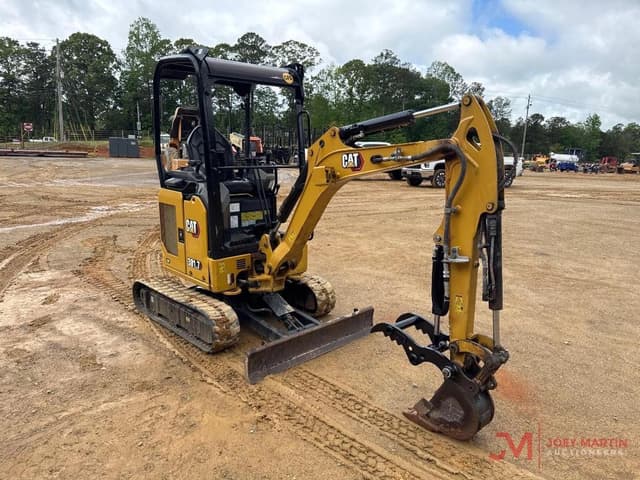 Image of Caterpillar 301.7 equipment image 2