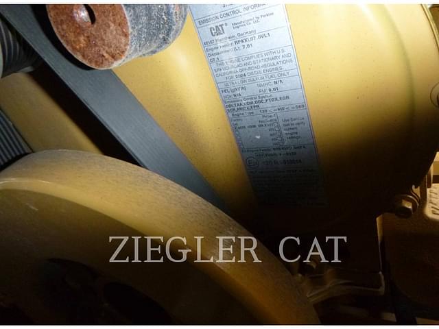 Image of Caterpillar 953 equipment image 4
