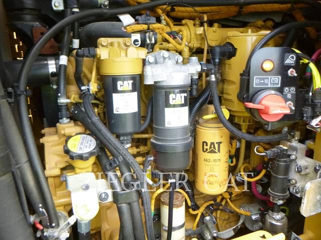 Image of Caterpillar 953 equipment image 3