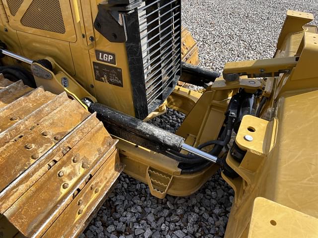 Image of Caterpillar D3 equipment image 4