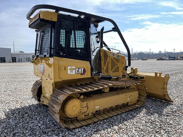 Image of Caterpillar D3 equipment image 2