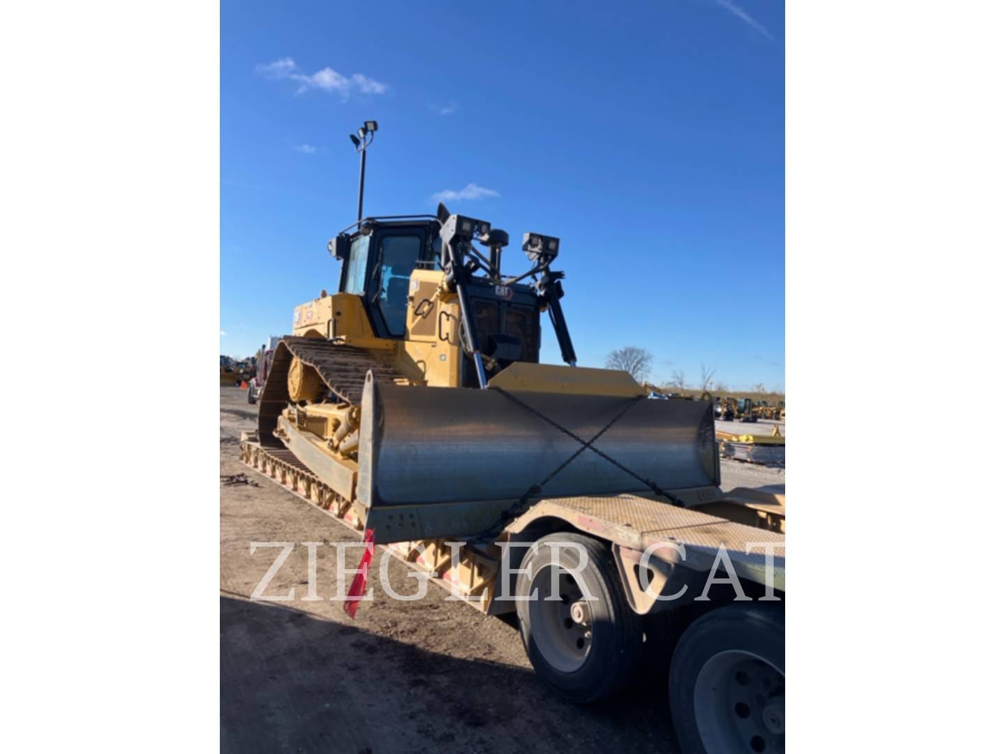 2024 Caterpillar D6LGP Equipment Image0
