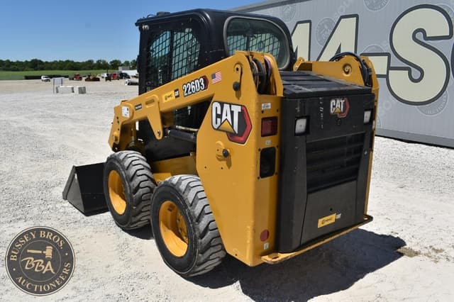 Image of Caterpillar 226D3 equipment image 2