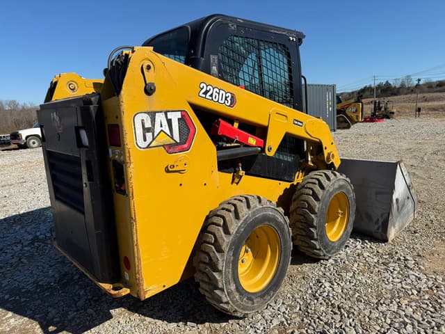 Image of Caterpillar 226D3 equipment image 4