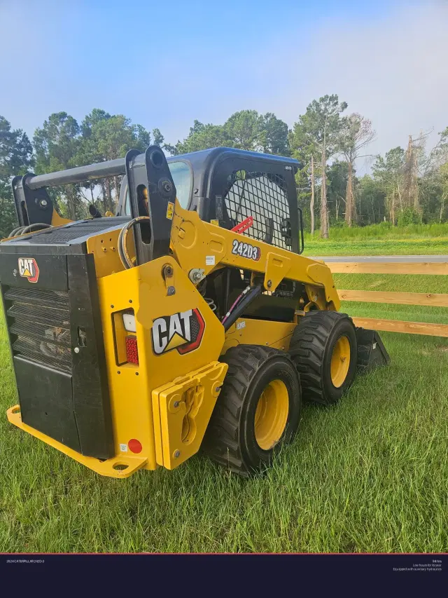 Image of Caterpillar 242D3 equipment image 1