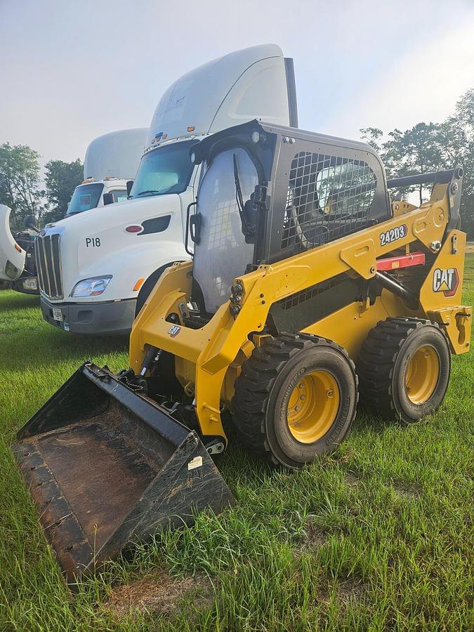 Image of Caterpillar 242D3 Primary image