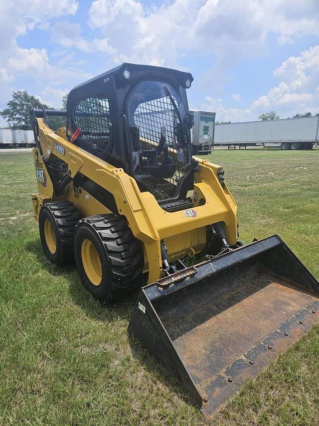 Image of Caterpillar 242D3 equipment image 1