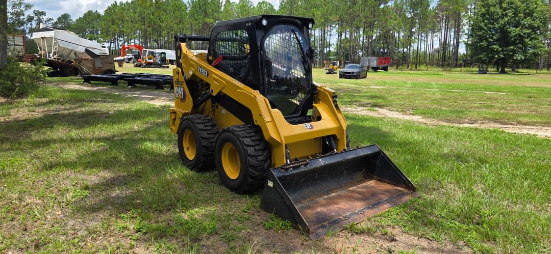 Image of Caterpillar 242D3 Primary image