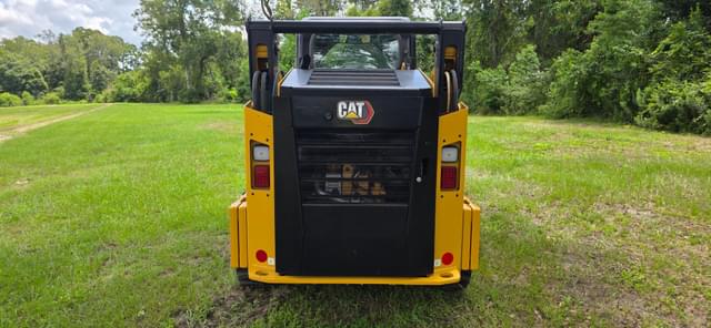 Image of Caterpillar 242D3 equipment image 3