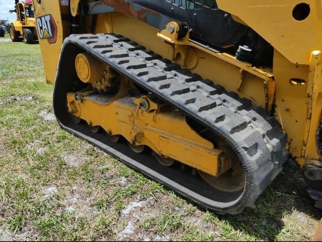 Image of Caterpillar 255 equipment image 4