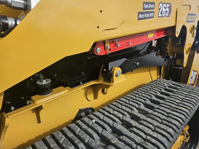 Image of Caterpillar 265 equipment image 4