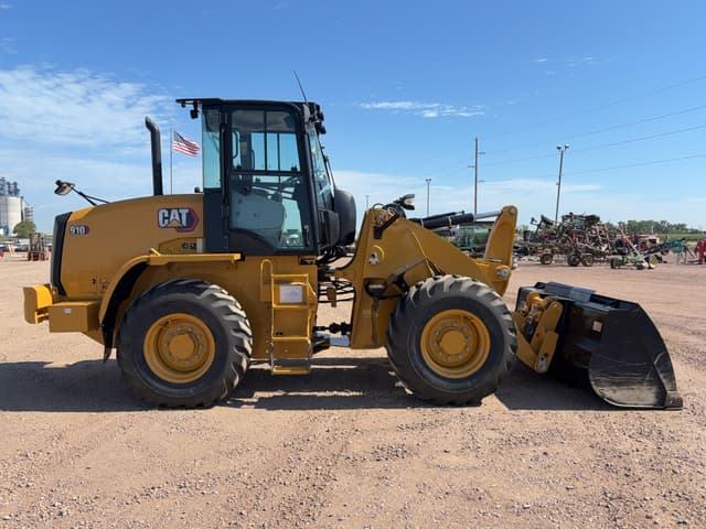Image of Caterpillar 910 equipment image 3