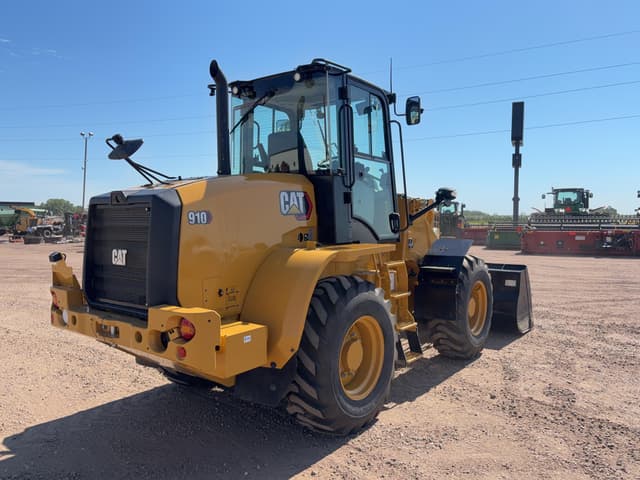 Image of Caterpillar 910 equipment image 4