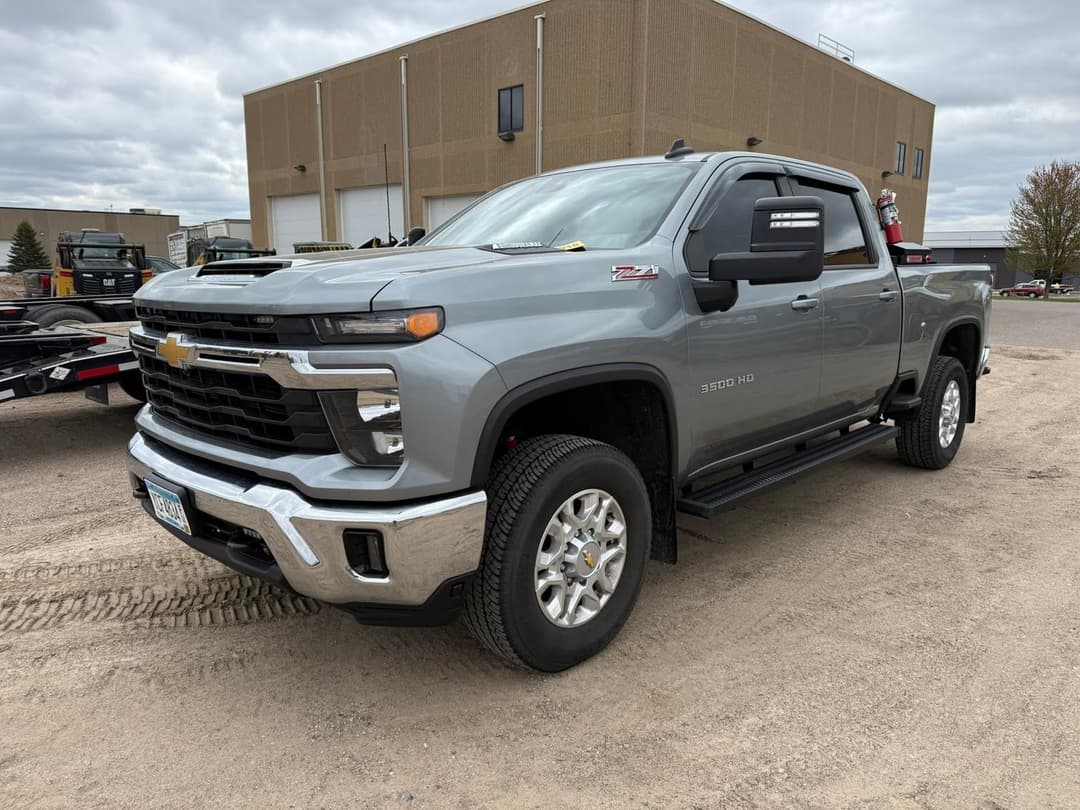 Image of Chevrolet 3500HD Primary image