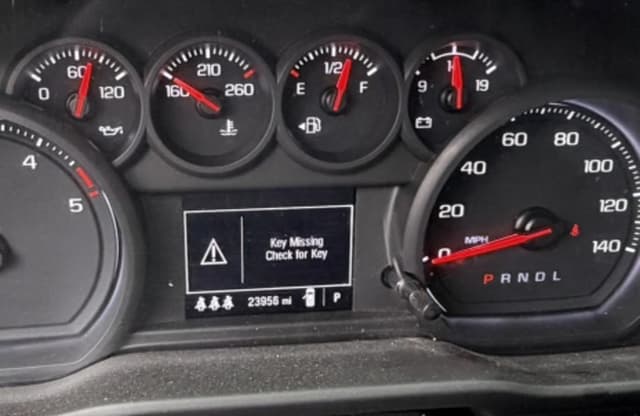 Image of Chevrolet 3500HD equipment image 4