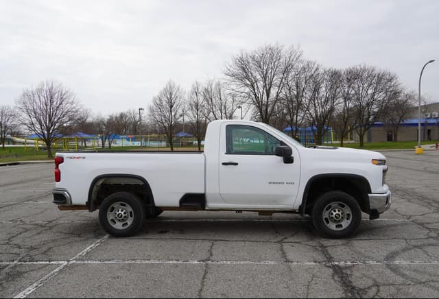 Image of Chevrolet 2500HD equipment image 4