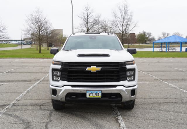 Image of Chevrolet 2500HD equipment image 2