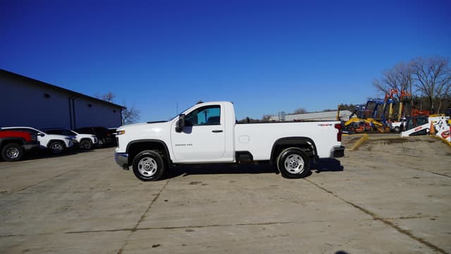 Image of Chevrolet 2500HD equipment image 1