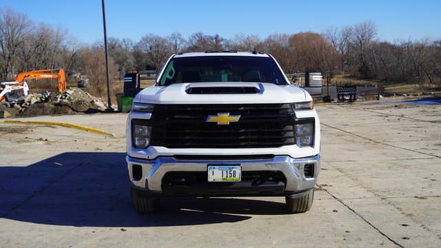 Image of Chevrolet 2500HD equipment image 3