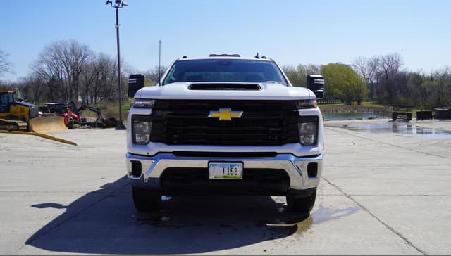 Image of Chevrolet 2500HD equipment image 2