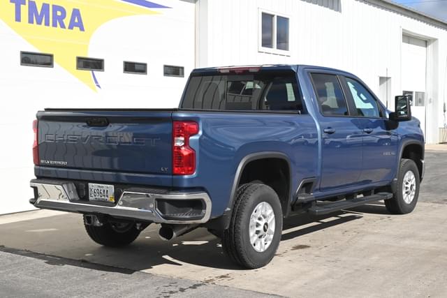 Image of Chevrolet 2500HD equipment image 2